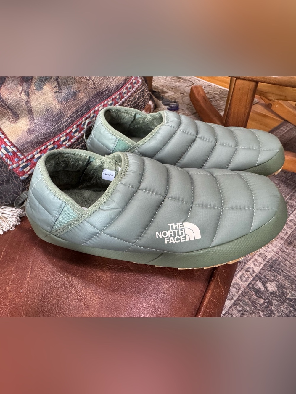 New without tags womens size 9 The North Face Quilted Slip-On Mules in Sage Gree